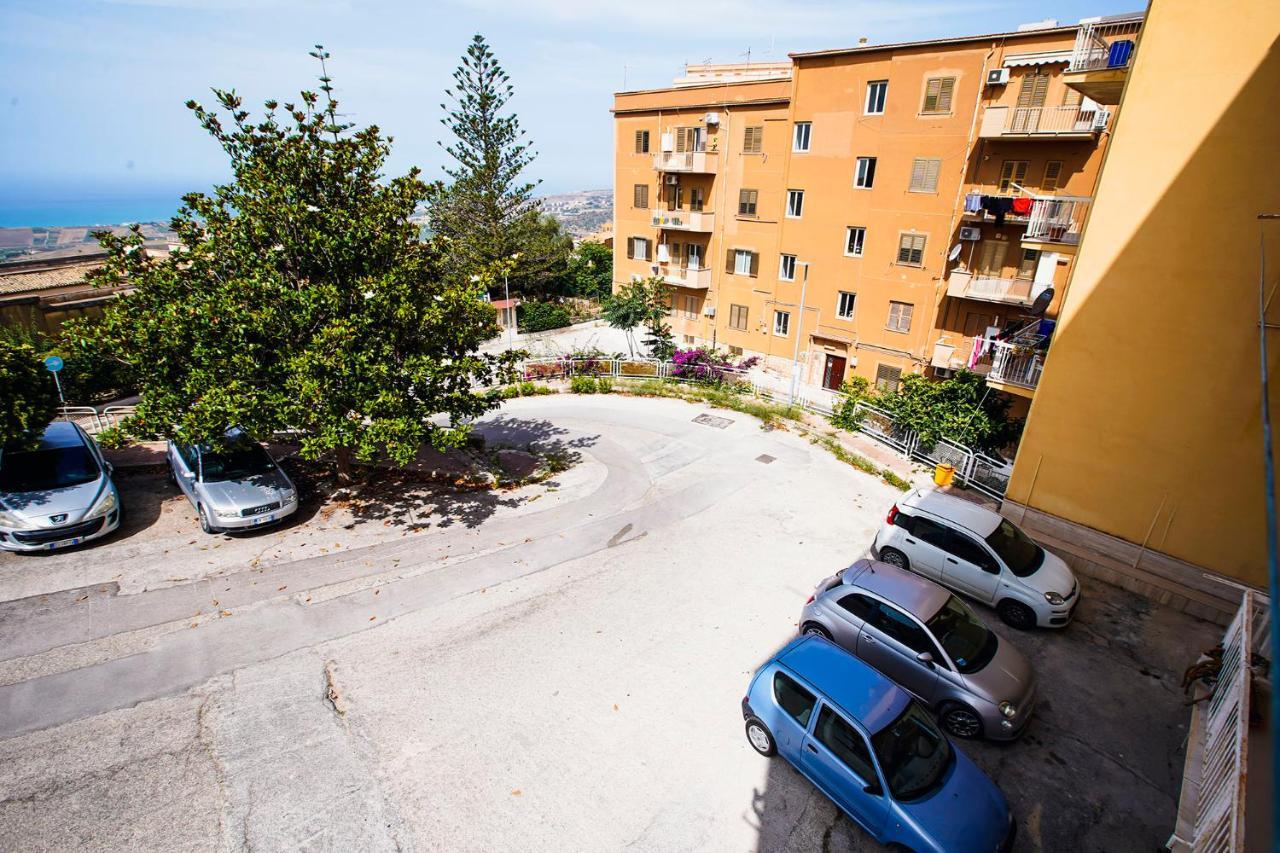 Casa Del Mister Apartment Agrigento Luaran gambar